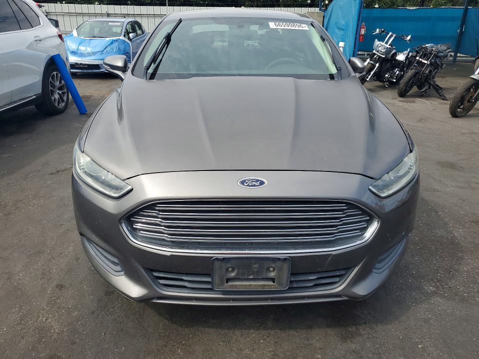 Photo 5 from auction – 2013 FORD FUSION with VIN 3FA6P0LUXDR379900