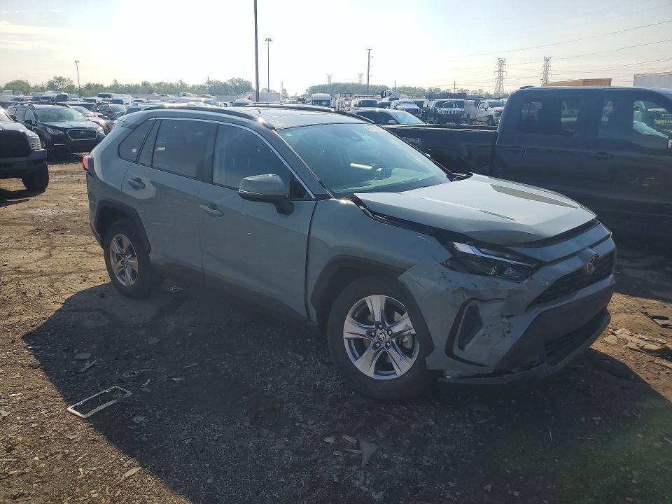 Photo 4 from auction – 2022 TOYOTA RAV4 with VIN 2T3P1RFV9NW327938