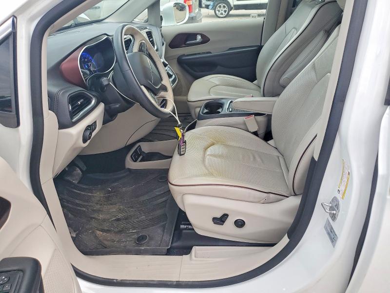 Photo 7 from auction – 2017 CHRYSLER PACIFICA with VIN 2C4RC1GG7HR620336
