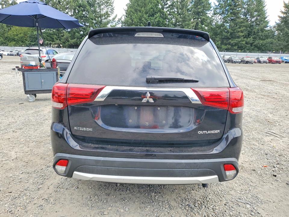 Photo 6 from auction – 2018 MITSUBISHI OUTLANDER with VIN JA4AD2A36JZ009905