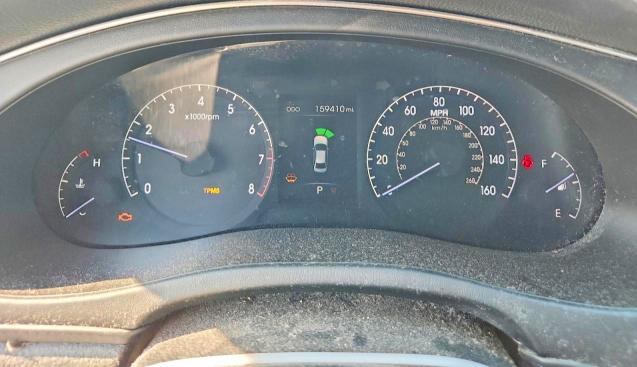 Photo 9 from auction – 2012 HYUNDAI GENESIS with VIN KMHGC4DF0CU174784
