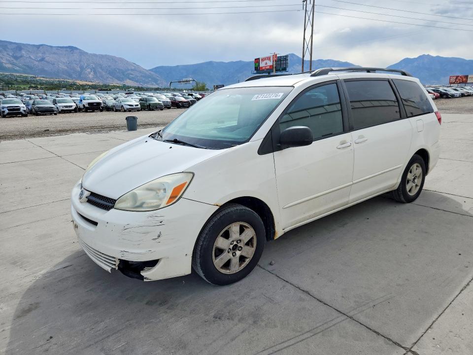 TOYOTA SIENNA 2004 with VIN 5TDZA23C14S045117 - Photo from auction