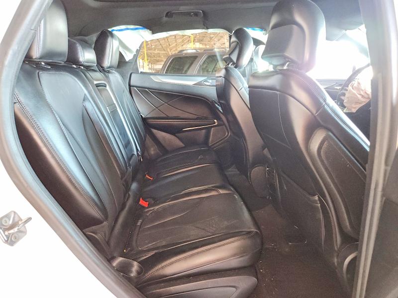 Photo 10 from auction – 2017 LINCOLN MKC with VIN 5LMTJ3DH5HUL36655