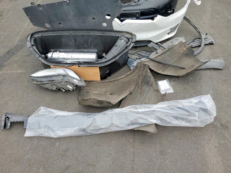 Photo 13 from auction – 2020 TESLA MODEL X with VIN 5YJXCBE26LF305133