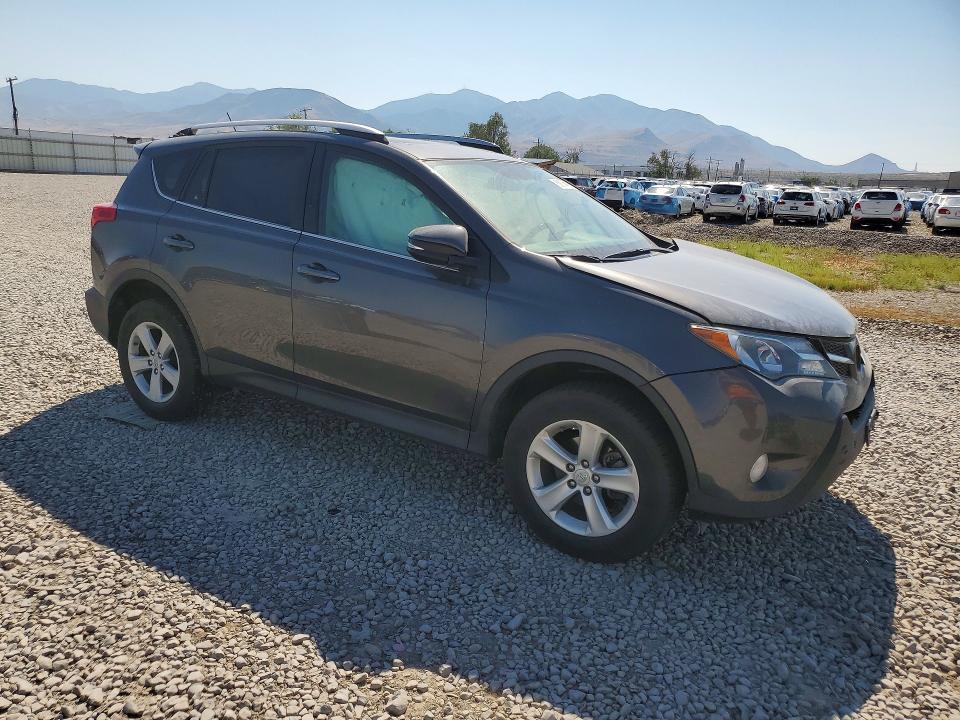 Photo 4 from auction – 2014 TOYOTA RAV4 with VIN 2T3RFREVXEW183697