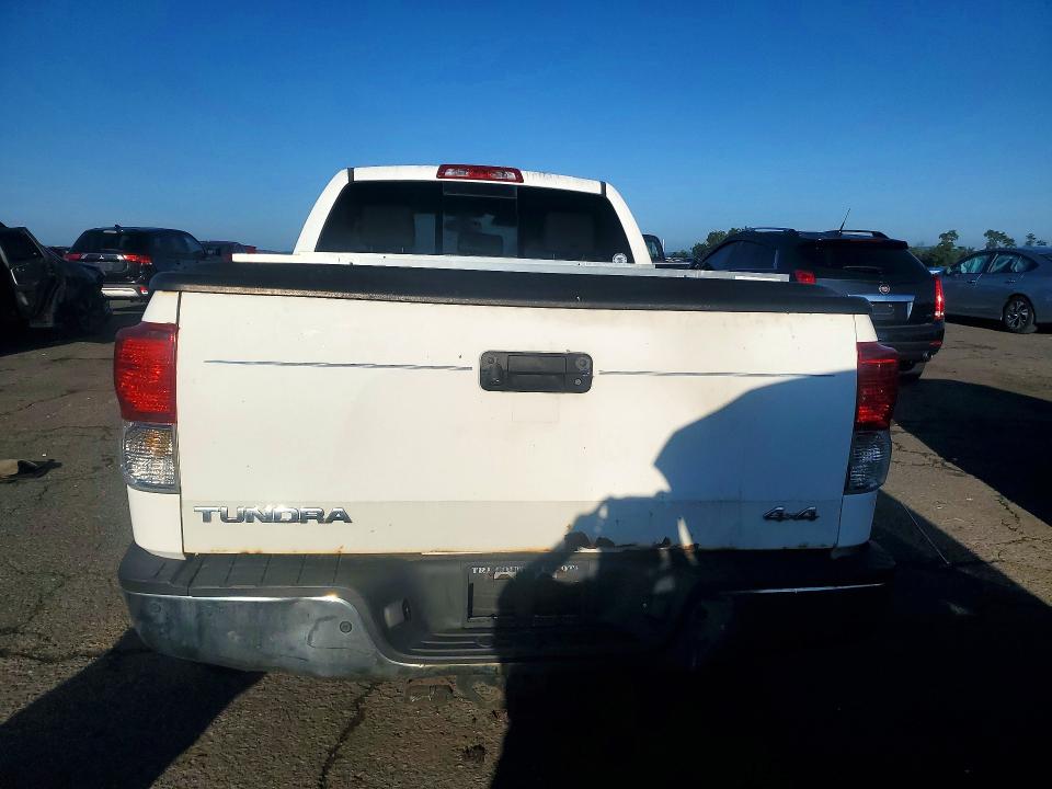 Photo 6 from auction – 2010 TOYOTA TUNDRA with VIN 5TFBY5F16AX124121