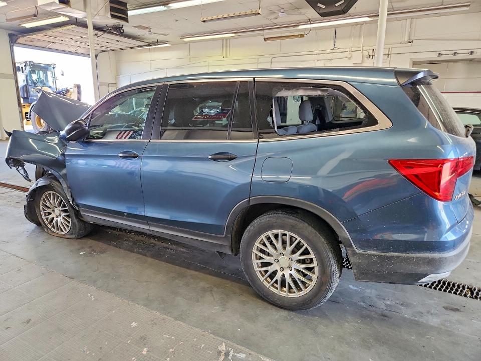 Photo 2 from auction – 2016 HONDA PILOT with VIN 5FNYF6H11GB110438