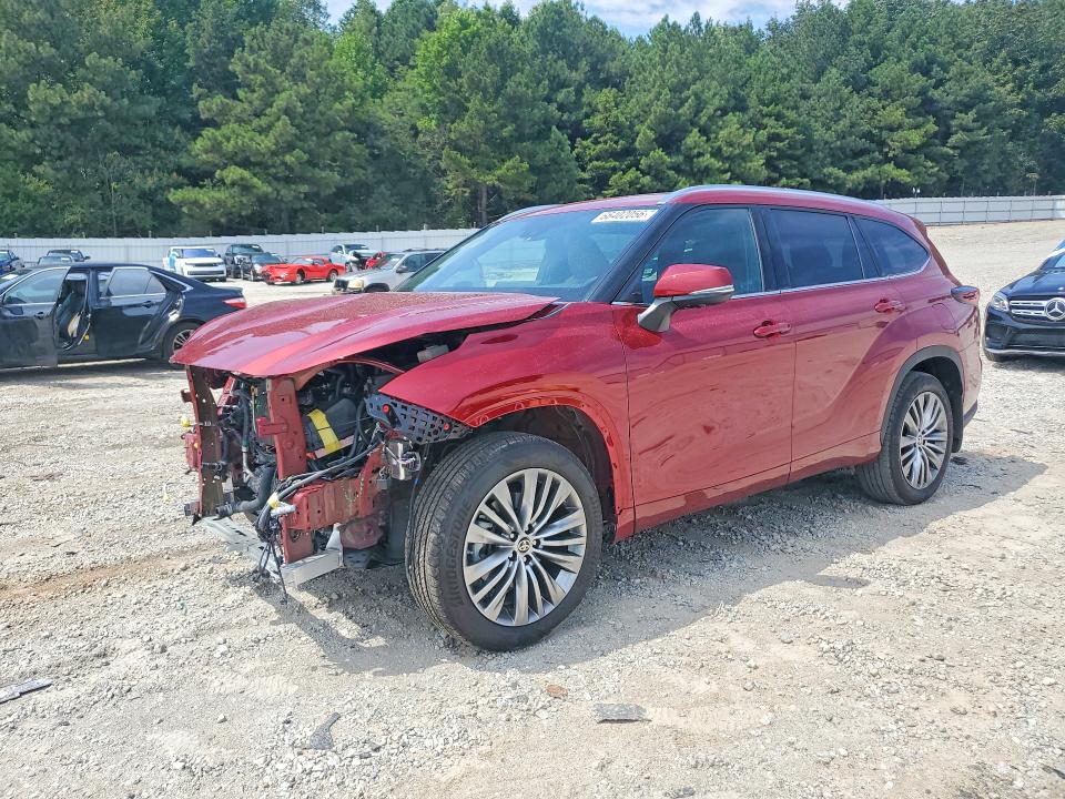 TOYOTA HIGHLANDER 2024 with VIN 5TDKDRAH2RS546833 - Photo from auction
