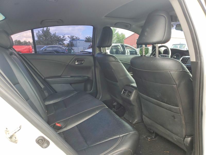 Photo 10 from auction – 2017 HONDA ACCORD with VIN 1HGCR2F01HA804529