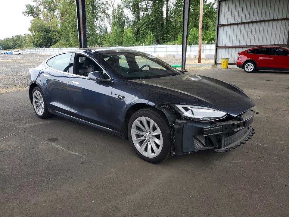 Photo 4 from auction – 2016 TESLA MODEL S with VIN 5YJSA1E14GF177756