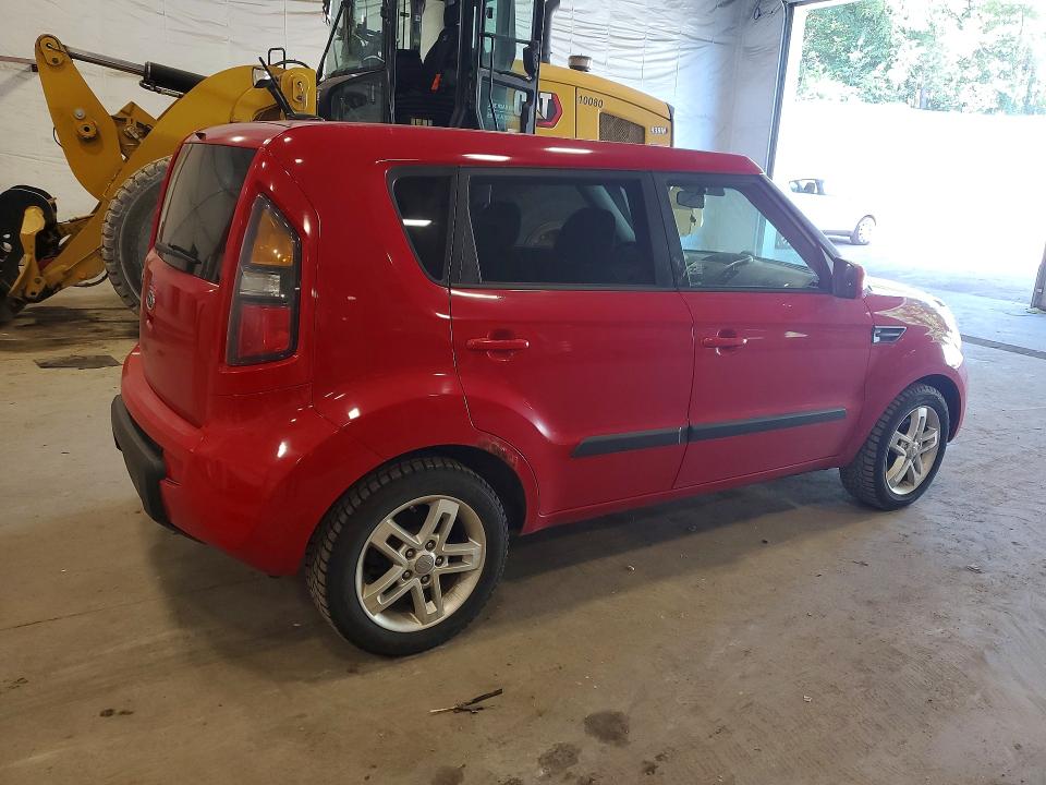 Photo 3 from auction – 2011 KIA SOUL with VIN KNDJT2A20B7324535