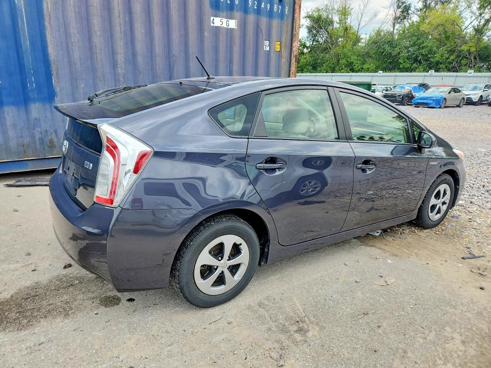 Photo 3 from auction – 2012 TOYOTA PRIUS with VIN JTDKN3DU3C1507031