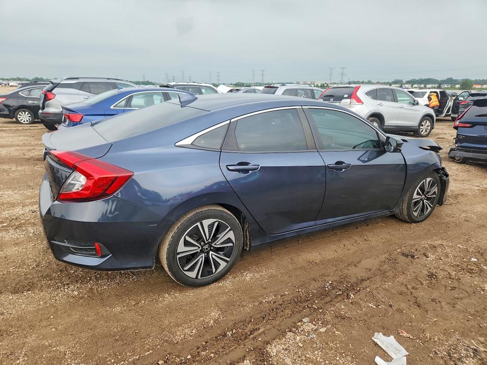 Photo 3 from auction – 2016 HONDA CIVIC with VIN 19XFC1F36GE040996