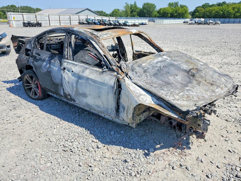 Снимка 4 от търг – 2013 BMW 328 с VIN WBA3B3G59DNR80778