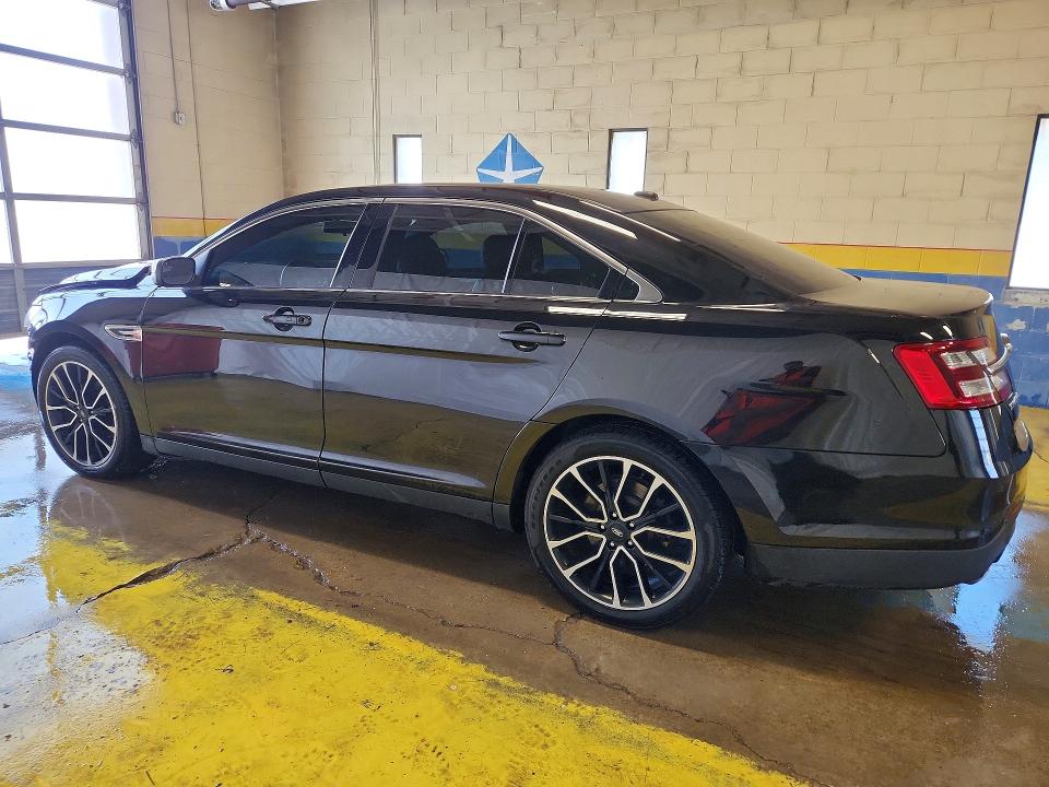 Photo 2 from auction – 2019 FORD TAURUS with VIN 1FAHP2H89KG110243