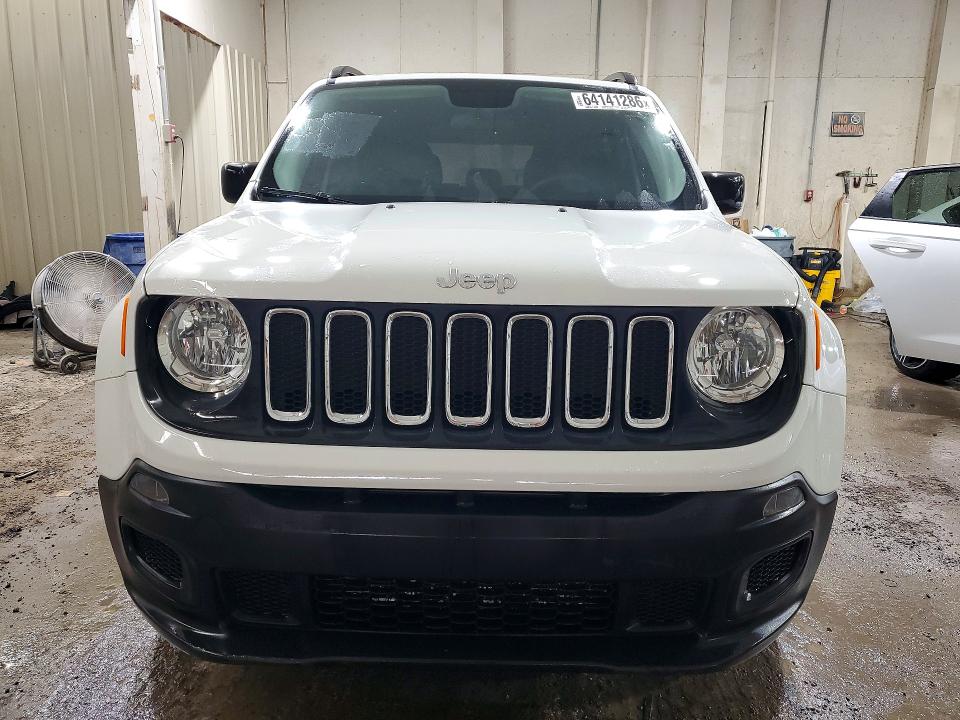 Photo 5 from auction – 2017 JEEP RENEGADE with VIN ZACCJBAH0HPG36367