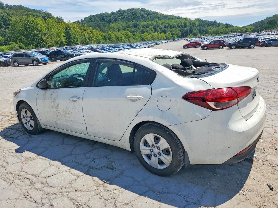 Photo 2 from auction – 2018 KIA FORTE with VIN 3KPFK4A73JE231619