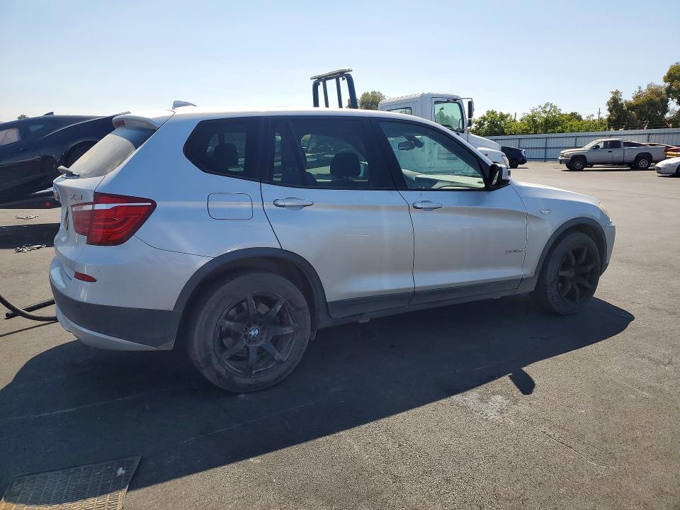 Photo 3 from auction – 2011 BMW X3 with VIN 5UXWX5C53BL702808