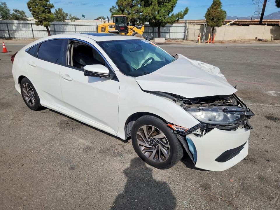 Photo 4 from auction – 2018 HONDA CIVIC with VIN 2HGFC2F77JH513861
