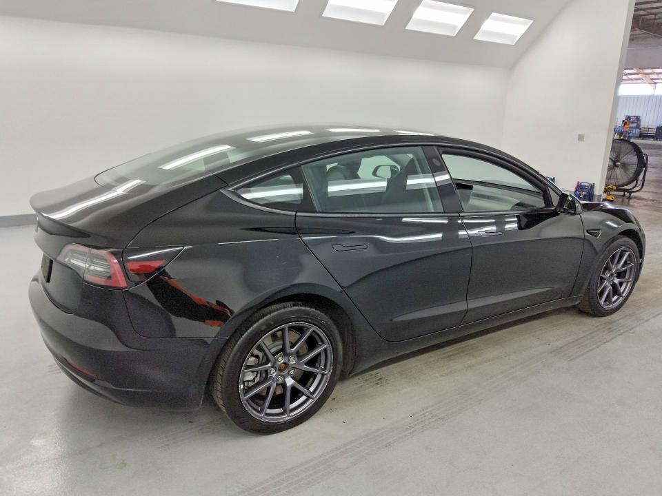 Photo 3 from auction – 2022 TESLA MODEL 3 with VIN 5YJ3E1EA6NF290467