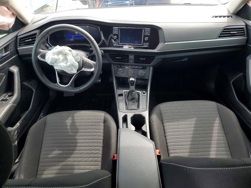 Снимка 8 от търг – 2024 VOLKSWAGEN JETTA с VIN 3VW5M7BU2RM095929