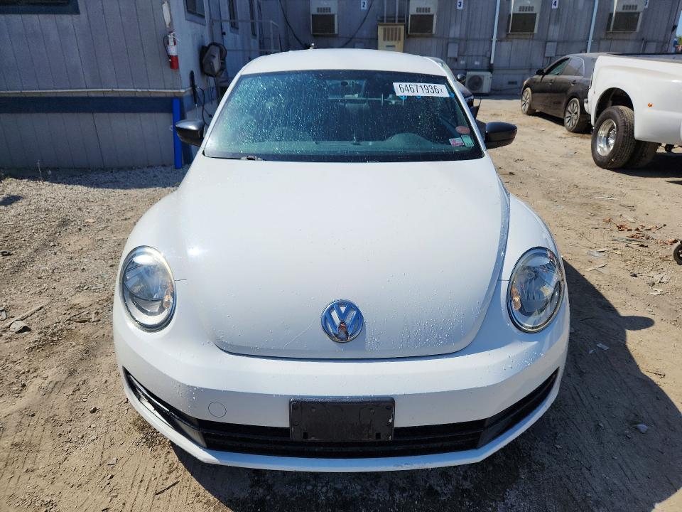 Photo 5 from auction – 2012 VOLKSWAGEN BEETLE with VIN 3VWAP7AT5CM648532