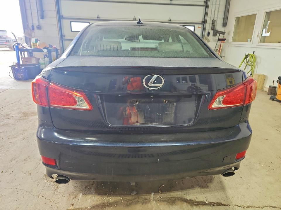 Photo 6 from auction – 2009 LEXUS IS with VIN JTHCK262495034582