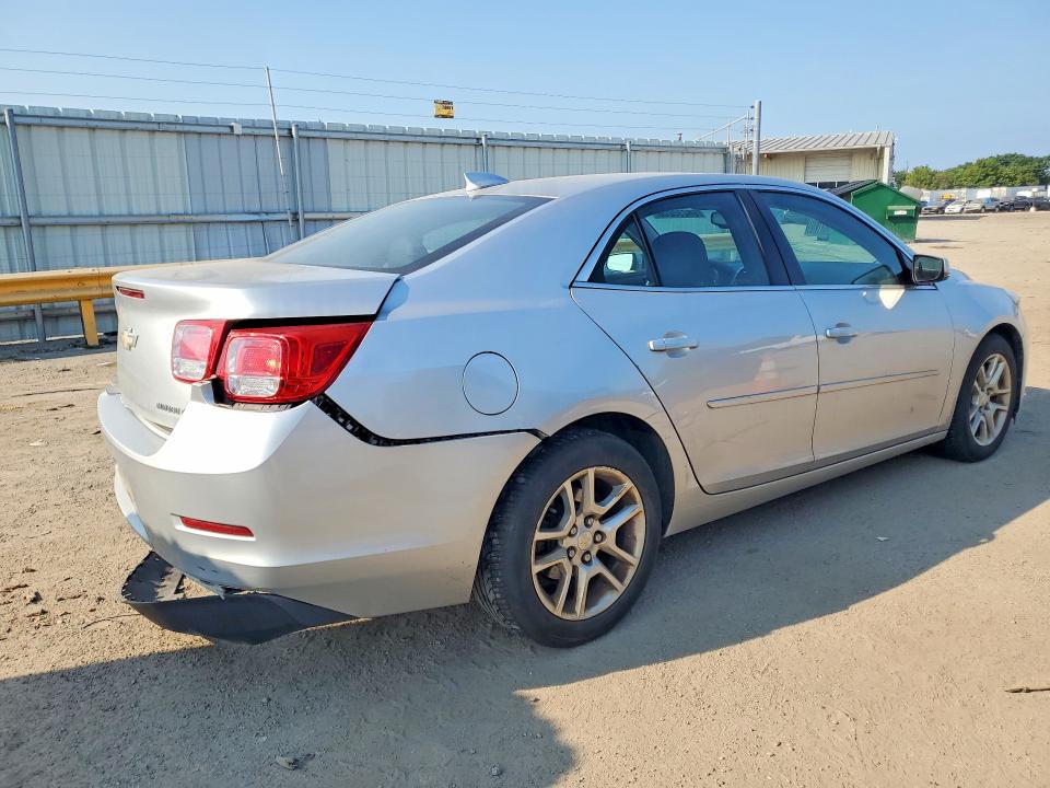 Photo 3 from auction – 2015 CHEVROLET MALIBU with VIN 1G11C5SL1FU151357