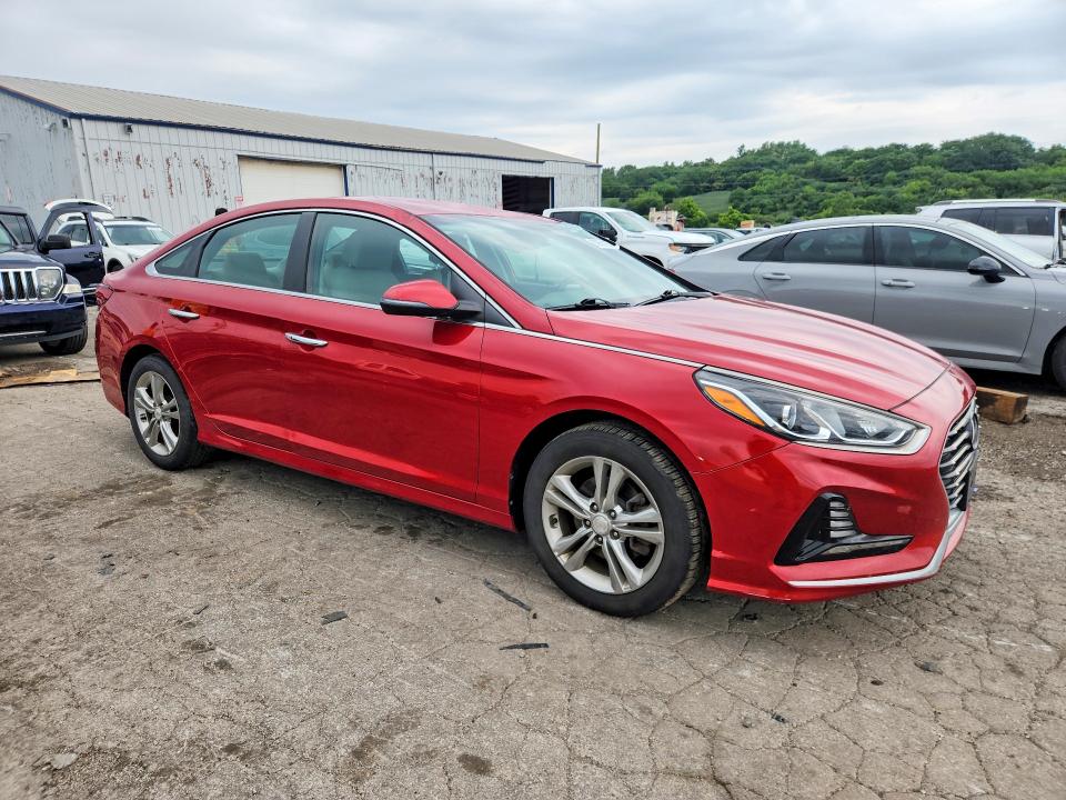 Photo 4 from auction – 2018 HYUNDAI SONATA with VIN 5NPE34AF1JH649964