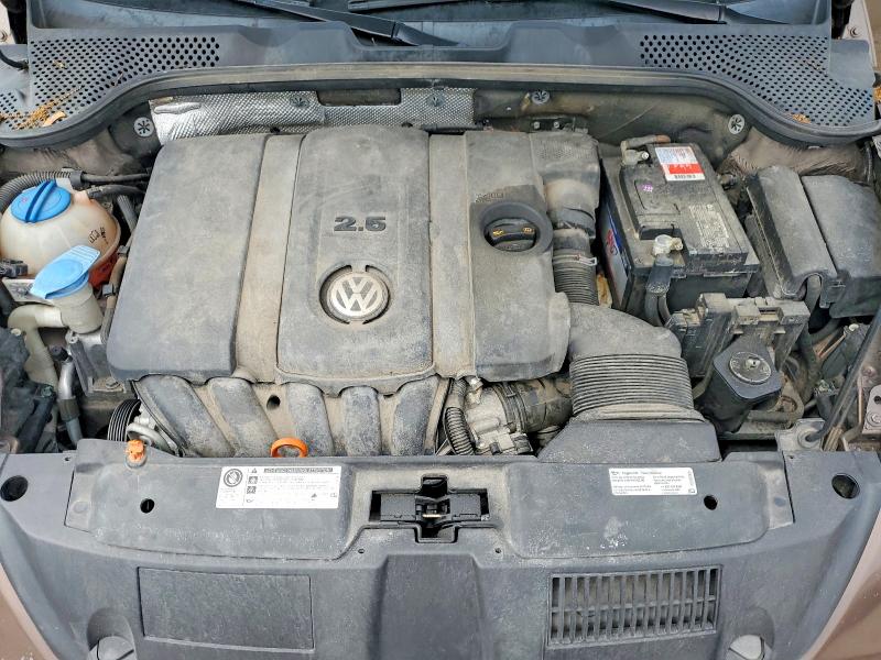 Photo 11 from auction – 2013 VOLKSWAGEN BEETLE with VIN 3VW5X7AT5DM823929