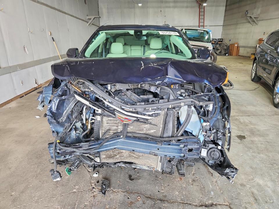 Photo 5 from auction – 2017 CADILLAC XT5 with VIN 1GYKNDRS0HZ228961