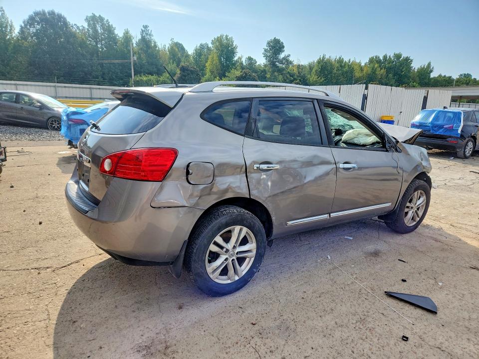 Photo 3 from auction – 2015 NISSAN ROGUE SELECT with VIN JN8AS5MT0FW671906