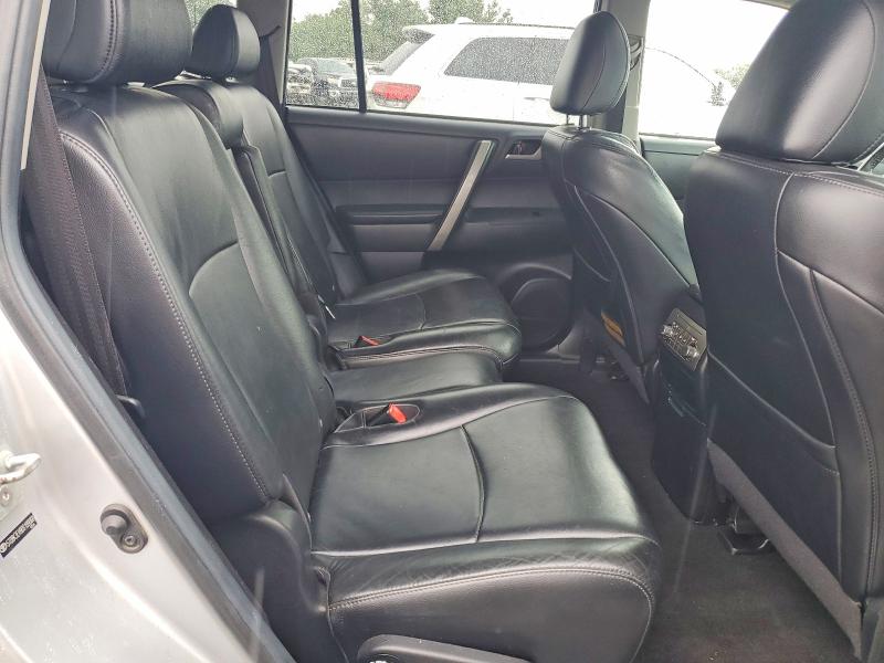 Photo 11 from auction – 2013 TOYOTA HIGHLANDER with VIN 5TDBK3EH9DS199068