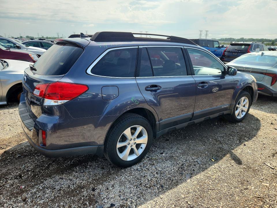 Photo 3 from auction – 2014 SUBARU OUTBACK with VIN 4S4BRCLC7E3209789