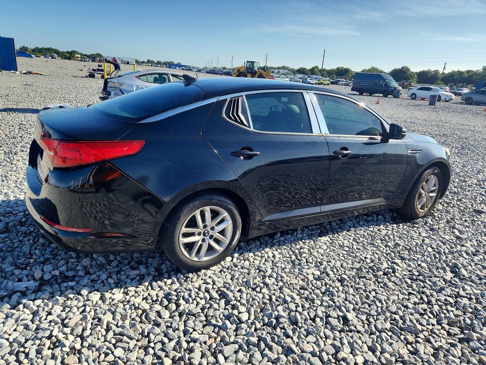 Photo 3 from auction – 2011 KIA OPTIMA with VIN KNAGM4A71B5165936