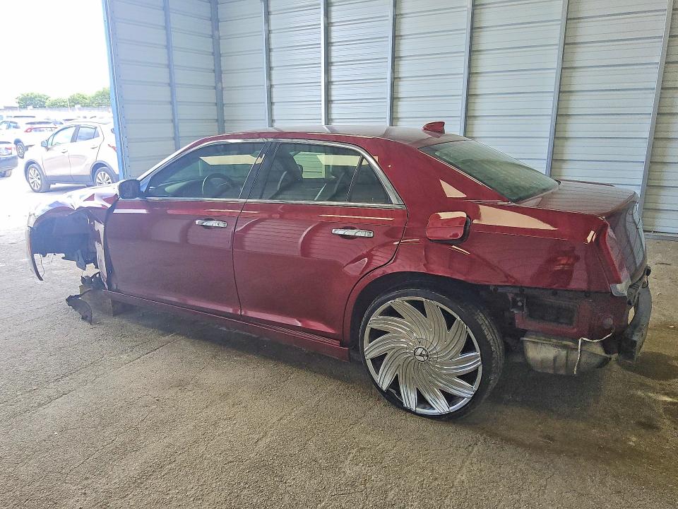 Photo 2 from auction – 2018 CHRYSLER 300 with VIN 2C3CCAEG5JH136920