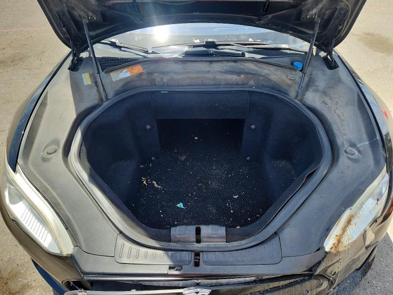 Photo 11 from auction – 2013 TESLA MODEL S with VIN 5YJSA1CG7DFP22514