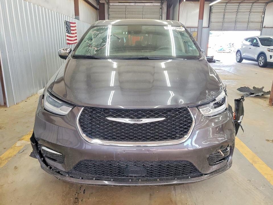 Photo 5 from auction – 2023 CHRYSLER PACIFICA with VIN 2C4RC1S73PR592363