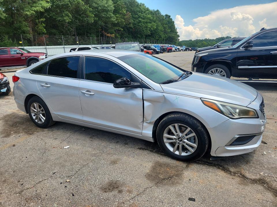 Photo 4 from auction – 2016 HYUNDAI SONATA with VIN 5NPE24AF4GH373128