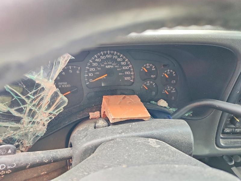 Снимка 9 от търг – 2005 CHEVROLET SILVERADO с VIN 1GCEC19VX5Z238846