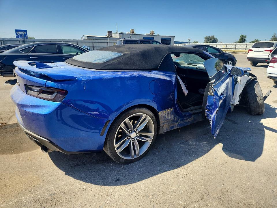 Photo 3 from auction – 2017 CHEVROLET CAMARO with VIN 1G1FB3DX4H0214328