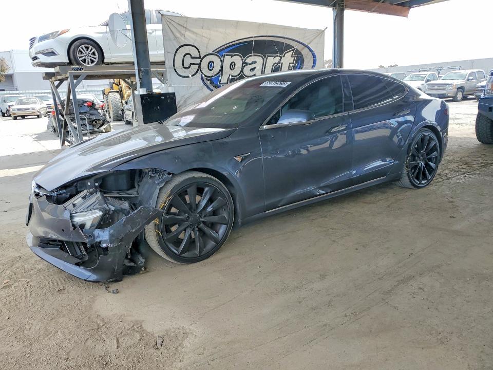 TESLA MODEL S 2018 с VIN 5YJSA1E26JF270407 - Снимка от търг