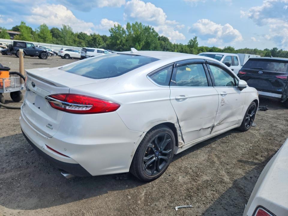 Photo 3 from auction – 2019 FORD FUSION with VIN 3FA6P0HD6KR244614