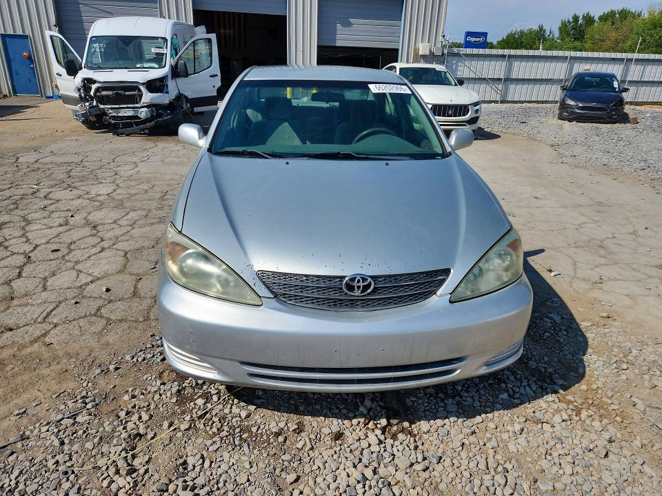 Photo 5 from auction – 2002 TOYOTA CAMRY with VIN 4T1BE32K52U050765