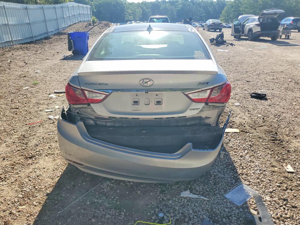Photo 6 from auction – 2012 HYUNDAI SONATA with VIN 5NPEC4AB4CH464176