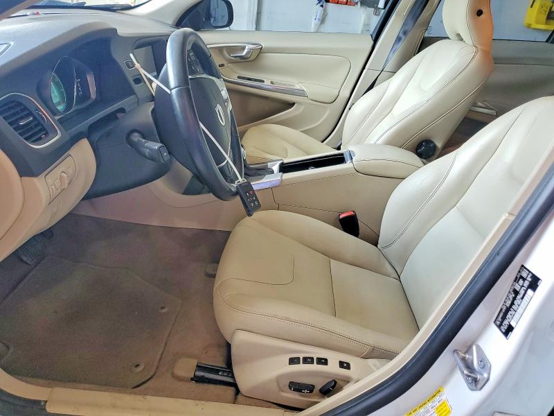 Photo 7 from auction – 2015 VOLVO V60 with VIN YV140MEB4F1207572