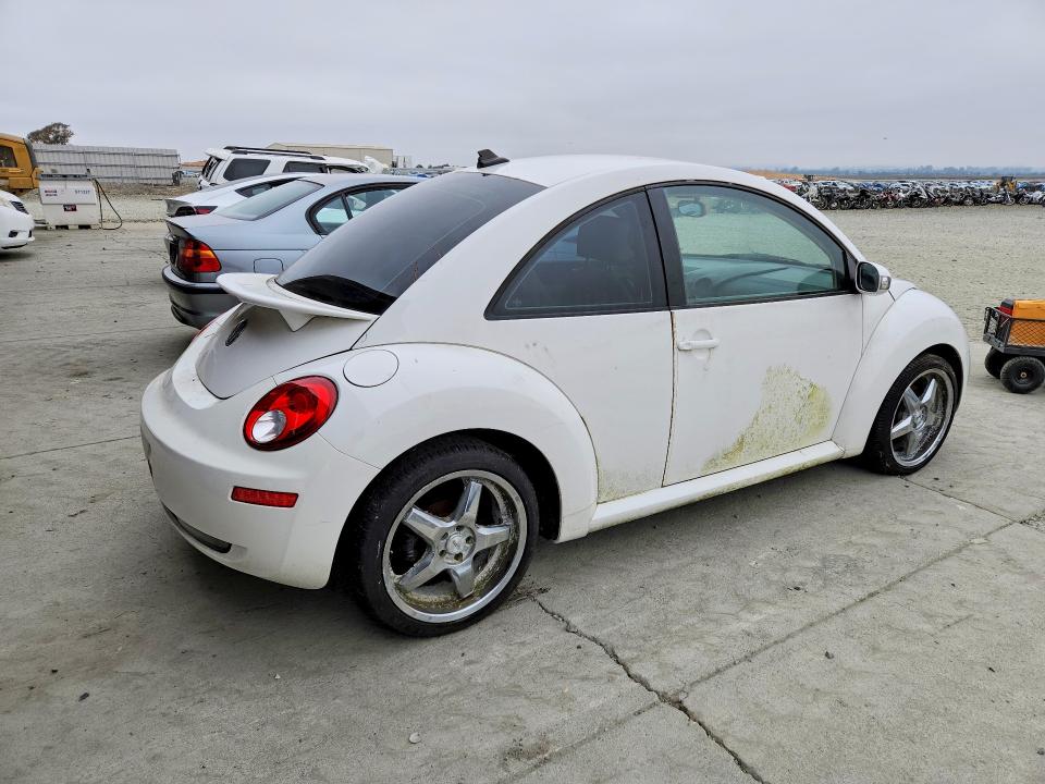 Photo 3 from auction – 2009 VOLKSWAGEN NEW BEETLE with VIN 3VWPW31C69M511582