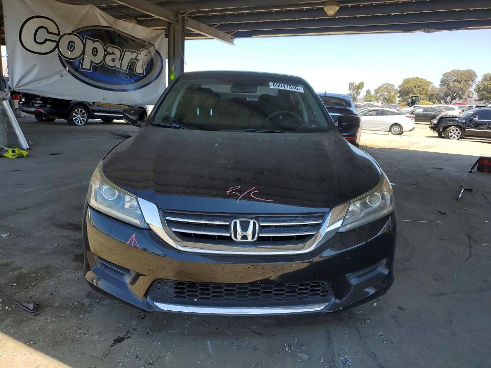 Photo 5 from auction – 2014 HONDA ACCORD with VIN 1HGCR2F30EA096733