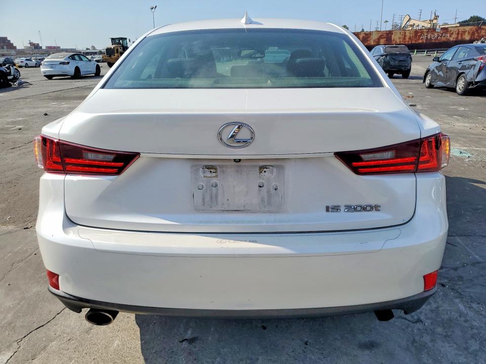 Photo 6 from auction – 2016 LEXUS IS with VIN JTHBA1D24G5037622