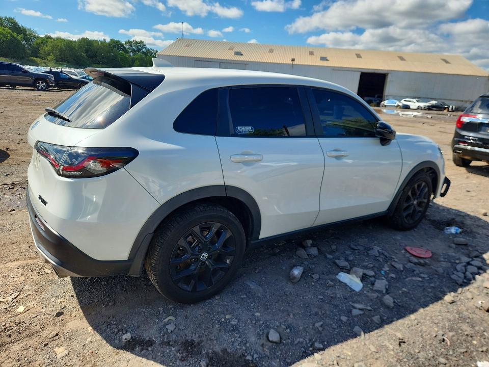 Photo 3 from auction – 2023 HONDA HR-V with VIN 3CZRZ2H53PM729507